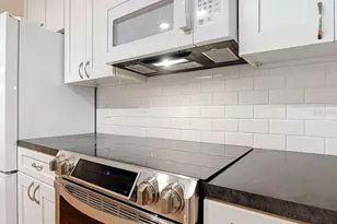 902 Village Green Rd, Deland, FL 32720 - Photo 12