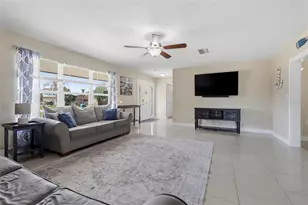 1060 Eva St, Deltona, FL 32725 - Photo 4