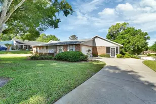 2520 S Glen Eagles Dr, Deland, FL 32724 - Photo 1