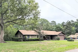 2025 Larchmont Dr, Deland, FL 32724 - Photo 2