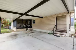 3033 Myakka River Rd, Tavares, FL 32778 - Photo 4