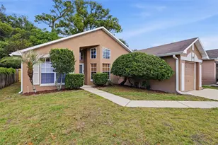 124 Kelly Cir, Sanford, FL 32773 - Photo 2