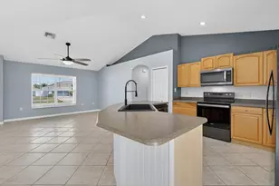 2301 Weatherford Dr, Deltona, FL 32738 - Photo 12