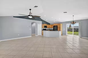 2301 Weatherford Dr, Deltona, FL 32738 - Photo 8
