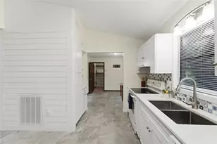 2890 Green Mountain Rd, Deland, FL 32720 - Photo 10