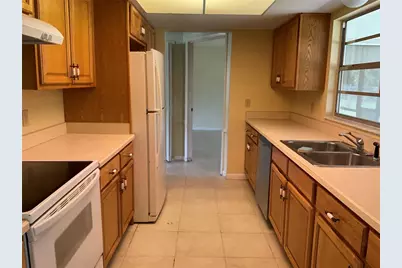 1073 W Embassy Drive, Deltona, FL 32725 - Photo 16
