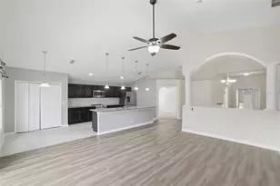 553 Maidenhair Ct, Orange City, FL 32763 - Photo 8