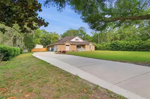 1661 Wondering Oak Ln, Deland, FL 32720 - Photo 2