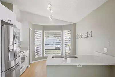 2308 Donegan Place, Orlando, FL 32826 - Photo 6