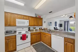 175 Yorktowne Dr, Daytona Beach, FL 32119 - Photo 2
