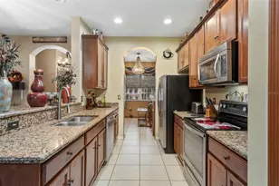 10164 Hartford Maroon Rd, Orlando, FL 32827 - Photo 4