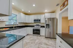 243 N Peninsula Dr, Daytona Beach, FL 32118 - Photo 10