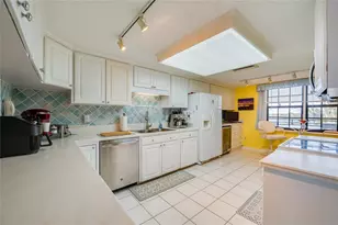 731 Marina Point Dr, Daytona Beach, FL 32114 - Photo 8
