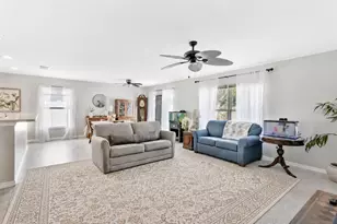 4629 Caverns Dr, Kissimmee, FL 34758 - Photo 8