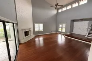 7 Clee Ct, Palm Coast, FL 32137 - Photo 2