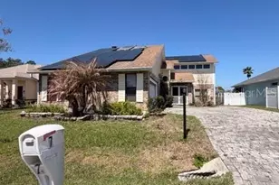 7 Clee Ct, Palm Coast, FL 32137 - Photo 1