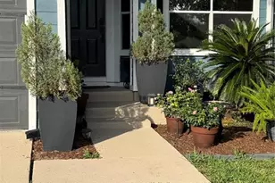 684 Crows Bluff Ln, Sanford, FL 32773 - Photo 2
