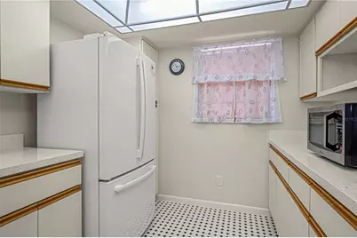 725 Port Malabar Boulevard NE #301, Palm Bay, FL 32905 - Photo 8