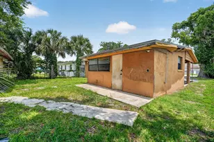610 Holmes Ave, Daytona Beach, FL 32114 - Photo 28