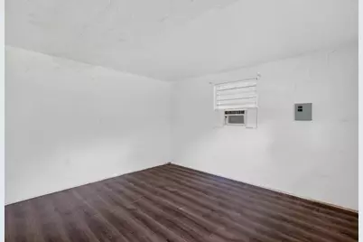 610 Holmes Avenue, Daytona Beach, FL 32114 - Photo 12