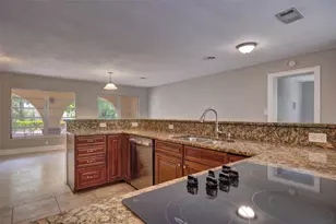 321 Huntington Dr, Deland, FL 32724 - Photo 10