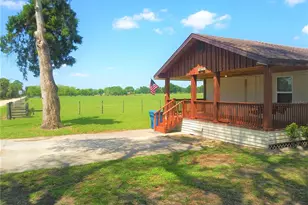 1673 Blackwelder Rd, De Leon Springs, FL 32130 - Photo 12