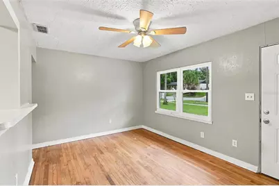320 W Graves Avenue, Orange City, FL 32763 - Photo 6