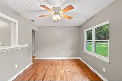 320 W Graves Avenue, Orange City, FL 32763 - Photo 8