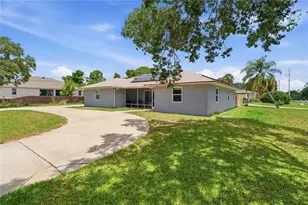 602 Lake Dr, Sebastian, FL 32958 - Photo 2