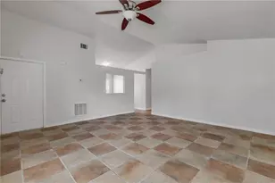 5546 Regal Oak Cir, Orlando, FL 32810 - Photo 6