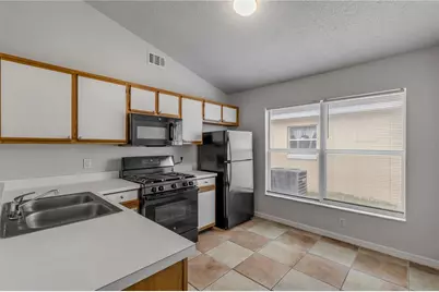 5546 Regal Oak Circle, Orlando, FL 32810 - Photo 10