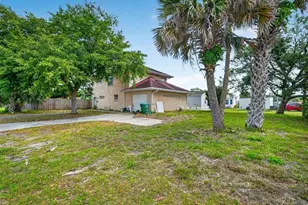 124 Randle Ave, Oak Hill, FL 32759 - Photo 4