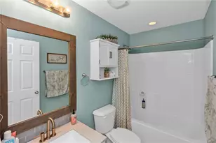 2111 E Parkton Dr, Deltona, FL 32725 - Photo 18