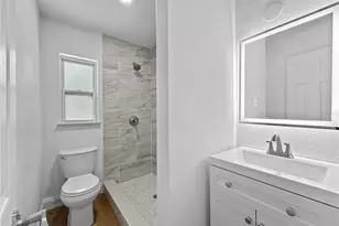 1507 NE 12th Ter, Gainesville, FL 32601 - Photo 12