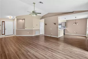 2127 King Richards Ct, Orange City, FL 32763 - Photo 4