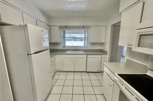 1063 Azalea Pointe Dr, Port Orange, FL 32129 - Photo 10