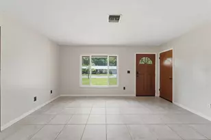 915 E Michigan Ave, Deland, FL 32724 - Photo 6