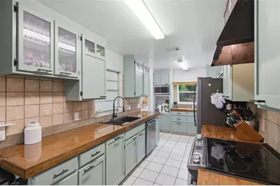 2280 Spring Hollow Drive, Orange City, FL 32763 - Photo 6