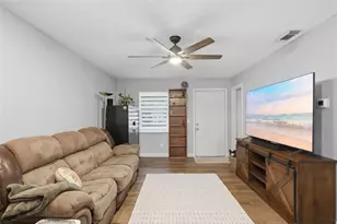 2280 Spring Hollow Dr, Orange City, FL 32763 - Photo 4