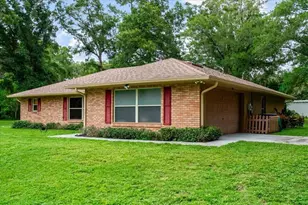 267 N Orange Ave, Lake Helen, FL 32744 - Photo 4
