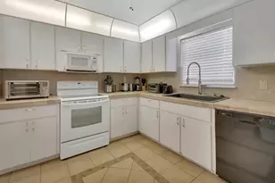 7330 SE 109th Pl, Belleview, FL 34420 - Photo 10