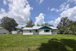 414 S Prospect St, Crescent City, FL 32112 - Photo 2