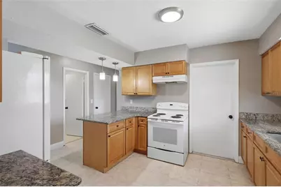2852 English Drive, Deltona, FL 32738 - Photo 10