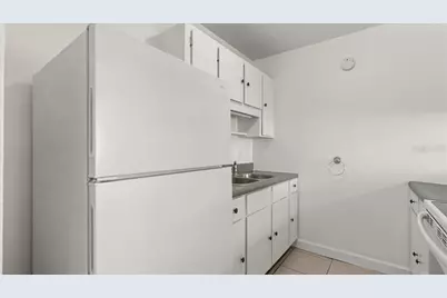 411 N Halifax Avenue #304, Daytona Beach, FL 32118 - Photo 18