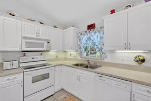 80 Roxboro, Palm Coast, FL 32164 - Photo 2