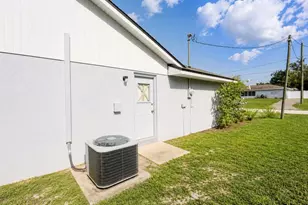 1822 S Houston Dr, Deltona, FL 32738 - Photo 32