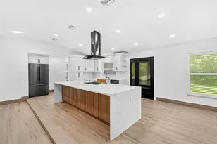 3271 Majestic Oak Dr, Saint Cloud, FL 34771 - Photo 10