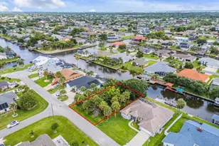 9 N Christopher Ct, Palm Coast, FL 32137 - Photo 1