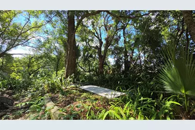 236 N Amelia Avenue, Deland, FL 32724 - Photo 10