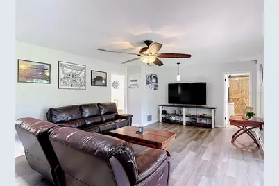 1690 N Clara Avenue, Deland, FL 32720 - Photo 10